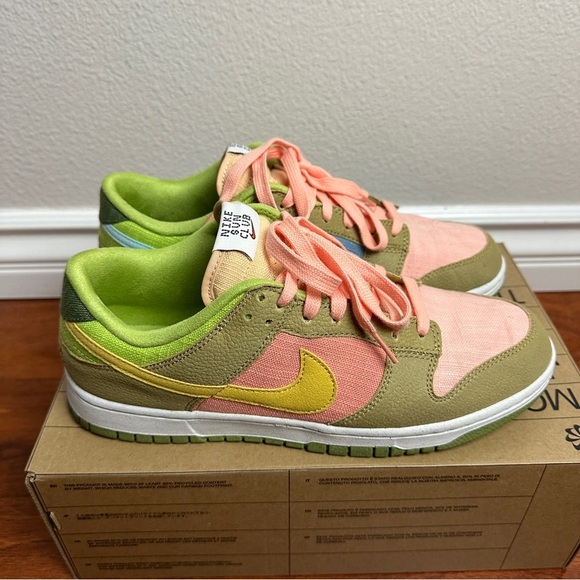Nike Dunk Low Next Nature Sun Club Size 10.5 - Picture 1 of 8